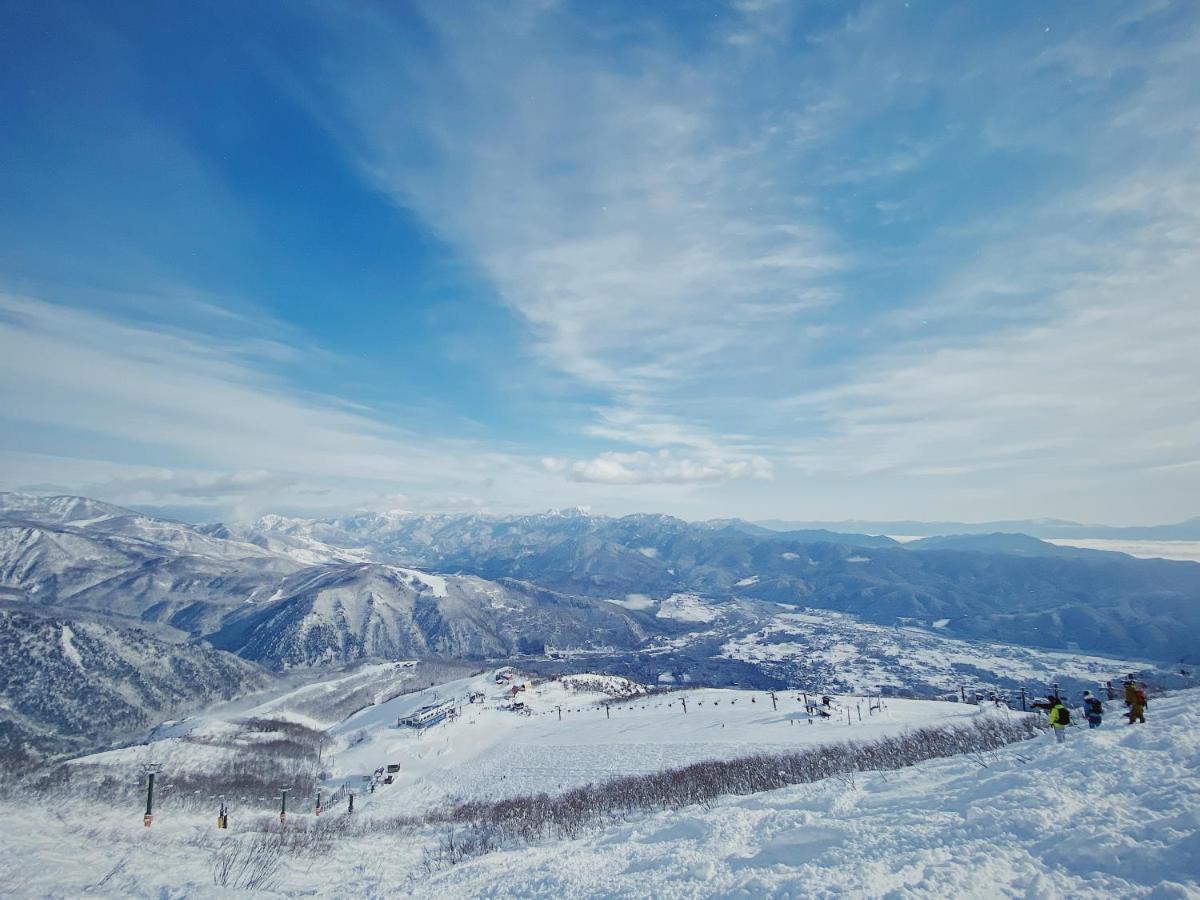 Apricot Pension Хакуба-Мура Экстерьер фото